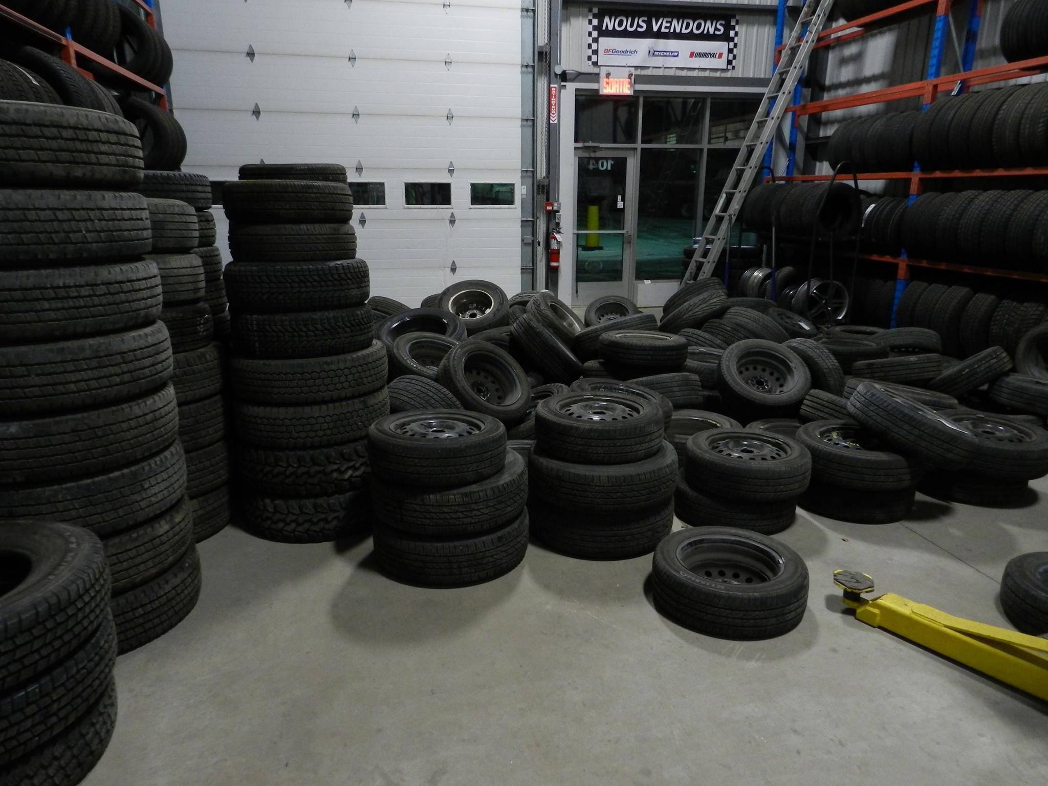Attention! Attention! Réception de pneus neufs au garage!